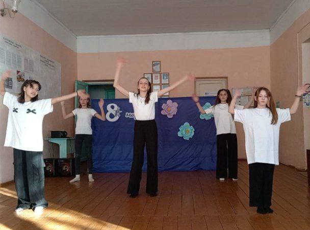 Женщина и весна.